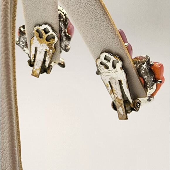 1950s Moonglow Clip-On Earrings Pink & Lavender Thermoset Leaves - Picture 4 of 8